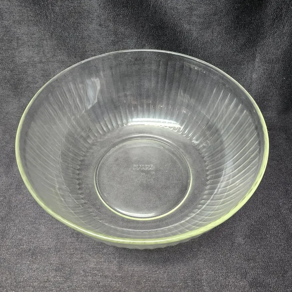 Pyrex Portables Way To Go 4.5 Qt Bowl Lid & Insulated Travel Bag 7404-S